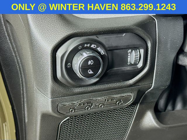 2025 Jeep Gladiator Sport S photo 2