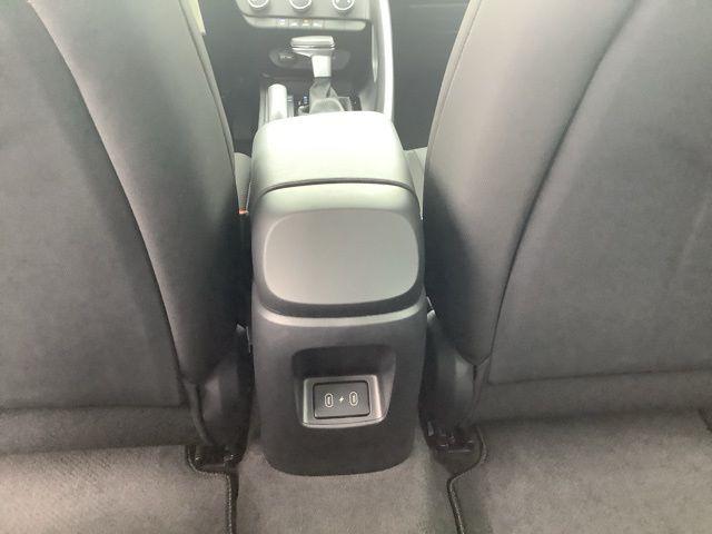 2025 Hyundai Elantra SE photo 25