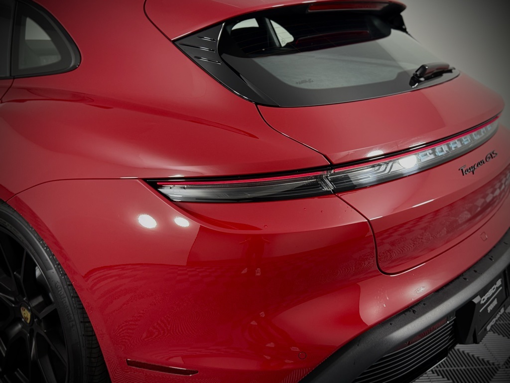 2024 Porsche Taycan Sport Turismo GTS photo 13