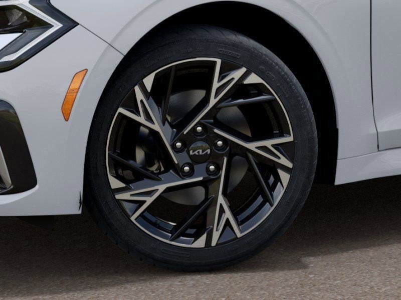 2025 Kia K5 GT-Line photo 8