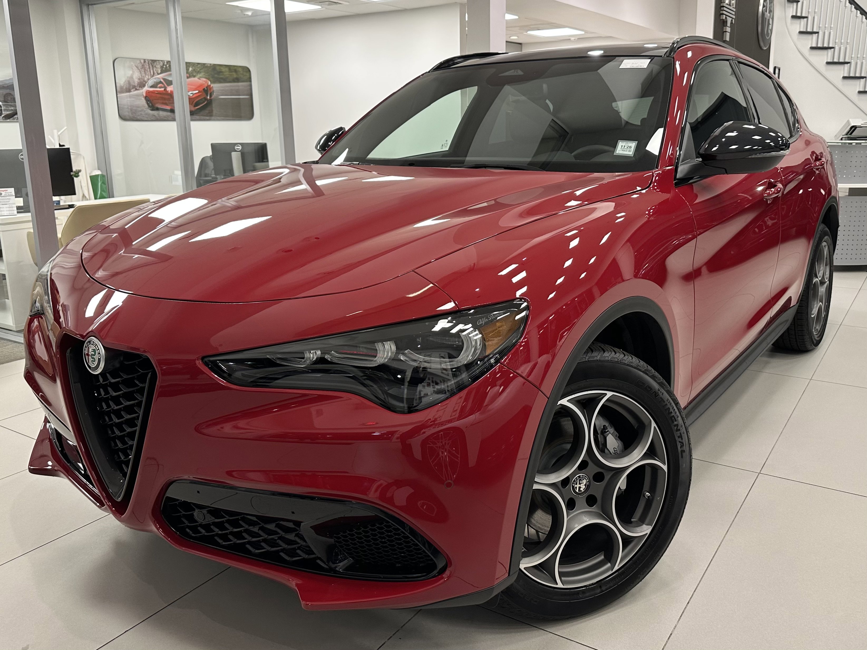 2025 Alfa Romeo Stelvio Base's photo