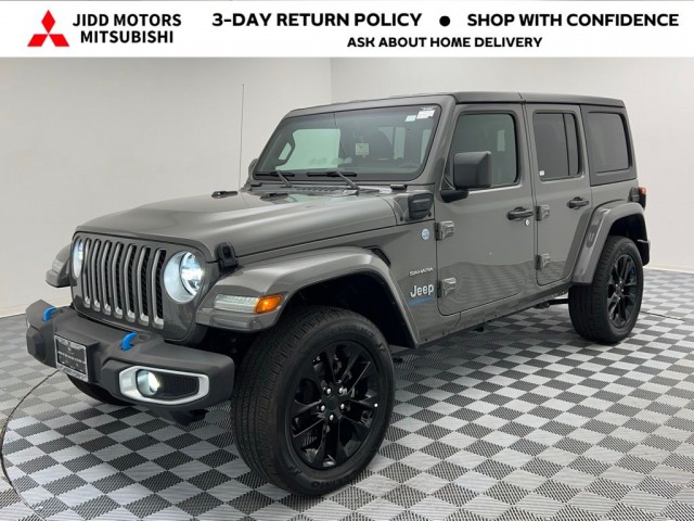 SAHARA  Pre-Owned 2018 Jeep Wrangler JK Unlimited Sahara Convertible