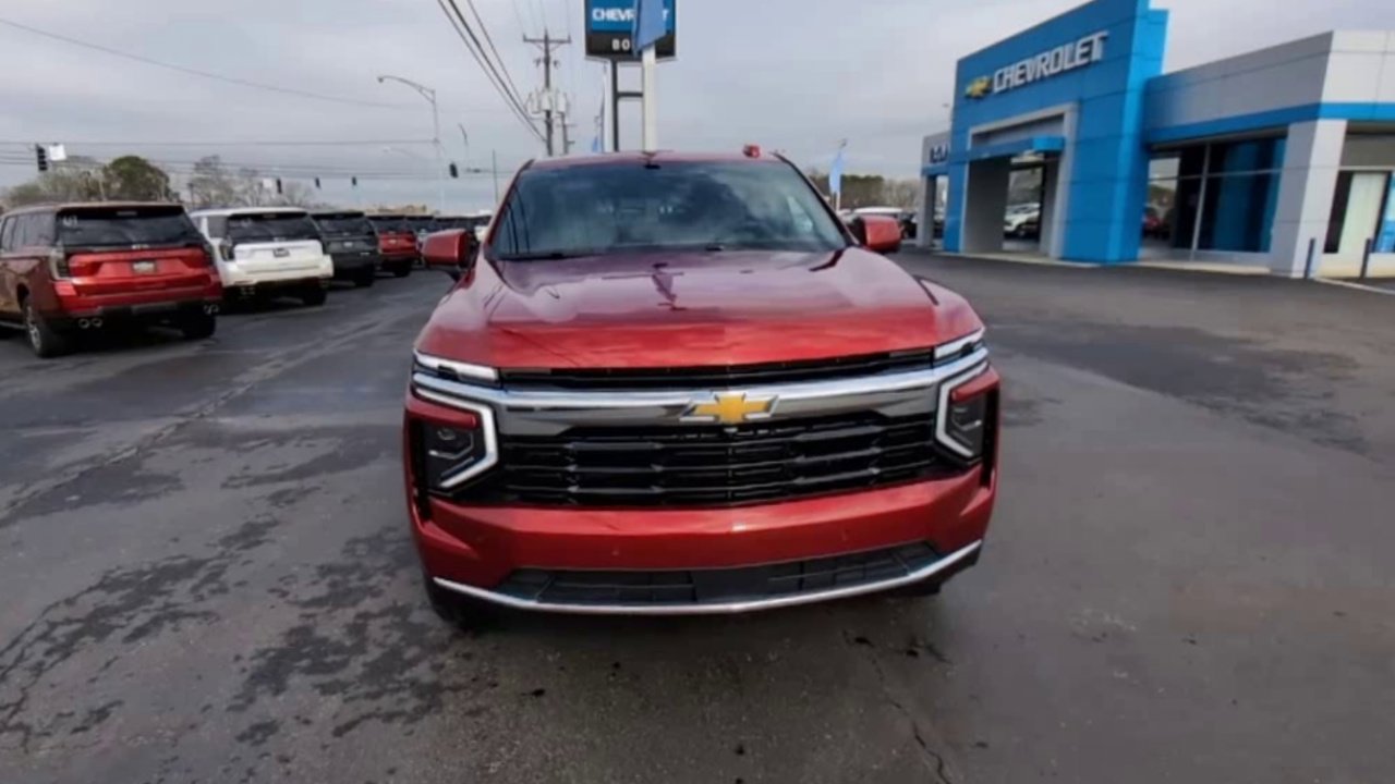 2025 Chevrolet Tahoe LS photo 2