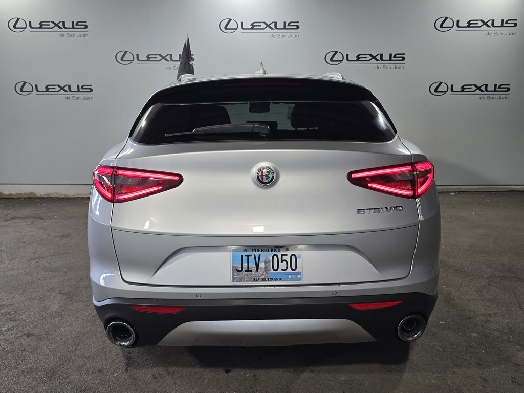 2019 Alfa Romeo Stelvio Base photo 9