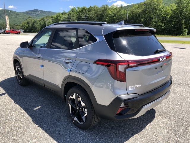 2026 Kia Seltos EX photo 5