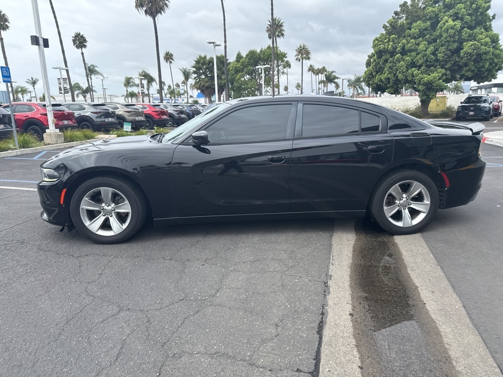 2017 Dodge Charger SXT photo 14