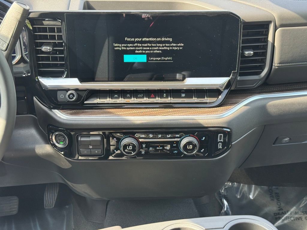 2025 Chevrolet Silverado 1500 RST photo 13