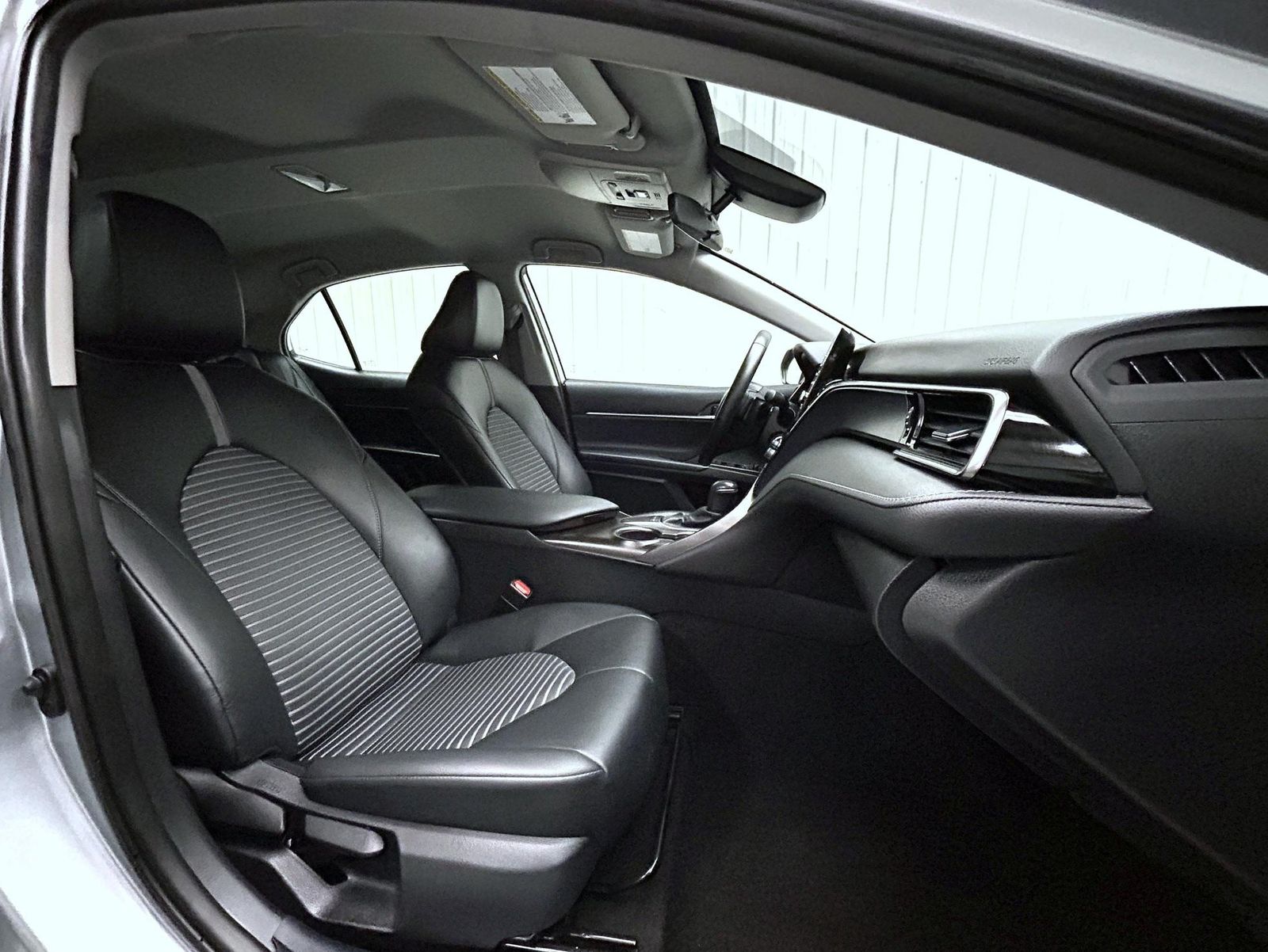 2024 Toyota Camry SE photo 15