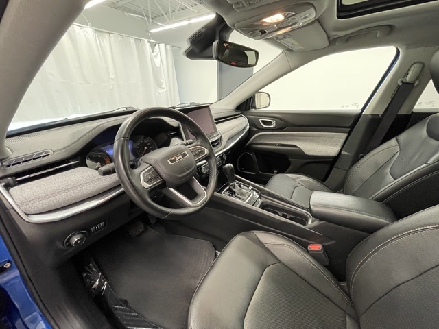 2022 Jeep Compass Latitude Lux photo 10