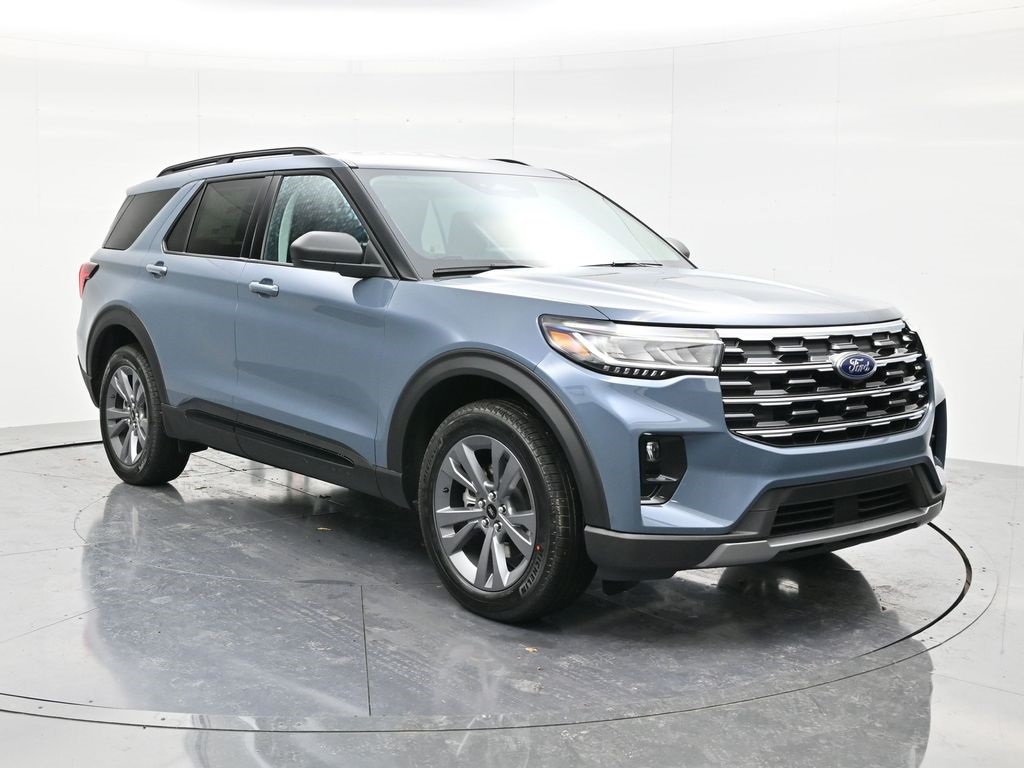 2026 Ford Explorer photo 3