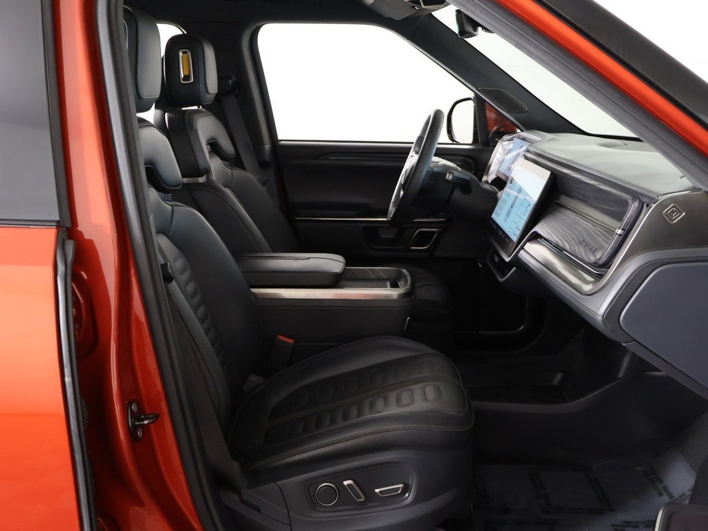 2022 Rivian R1T Adventure photo 21