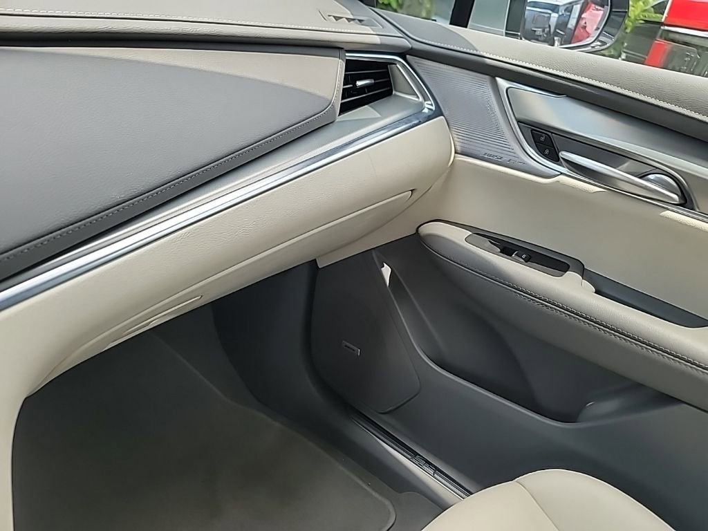 2025 Cadillac XT5 Premium Luxury photo 16