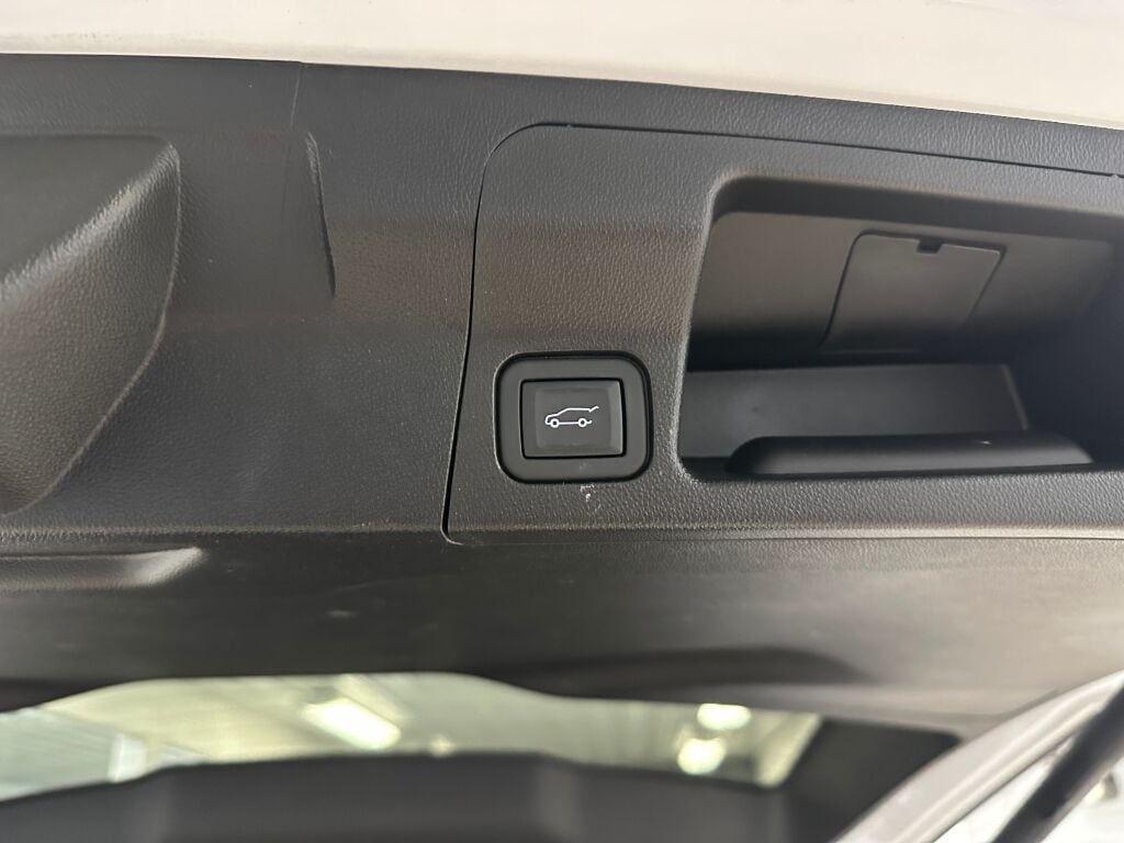 2023 Gmc Acadia SLE photo 21