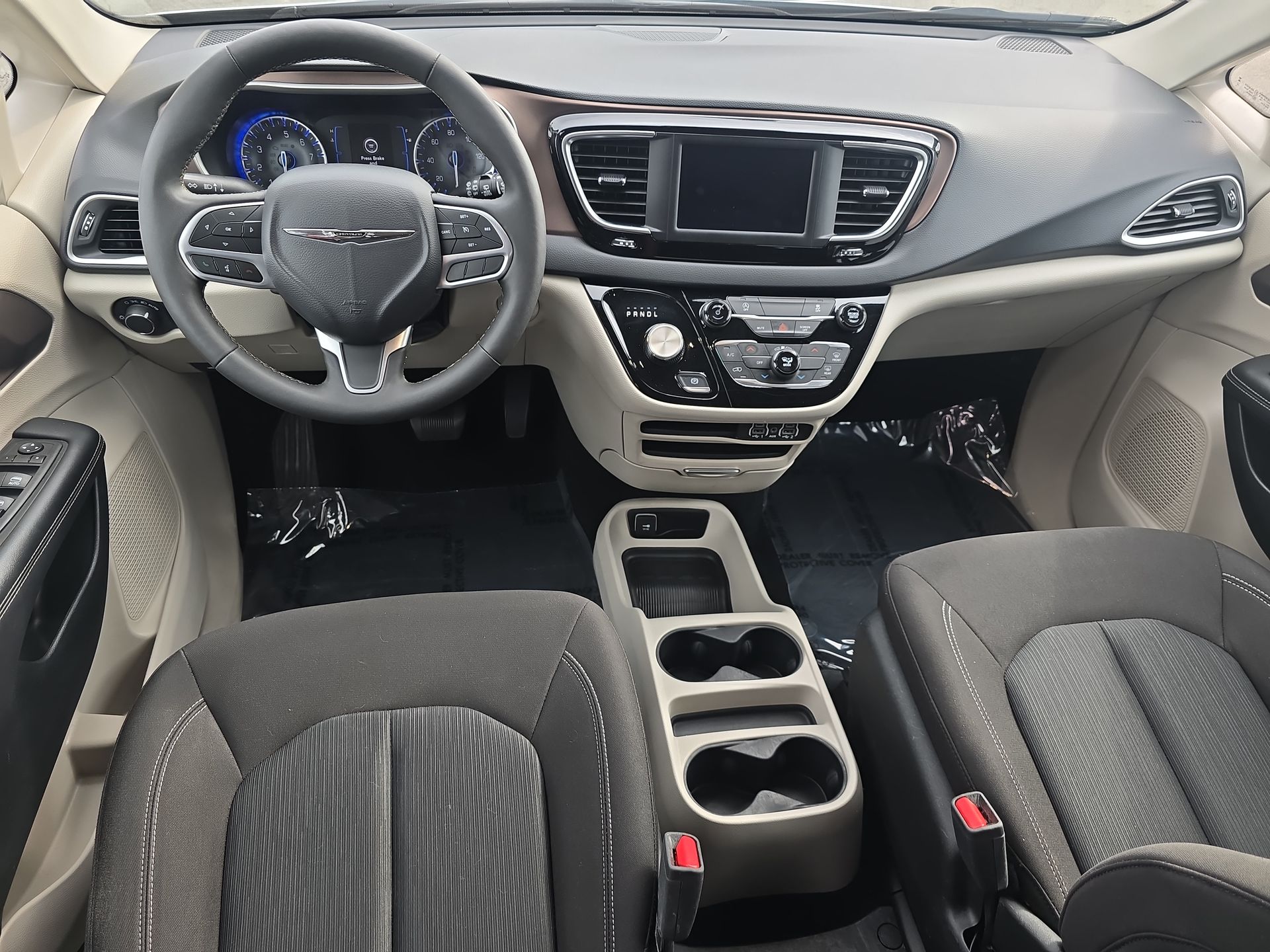 2023 Chrysler Voyager LX photo 35