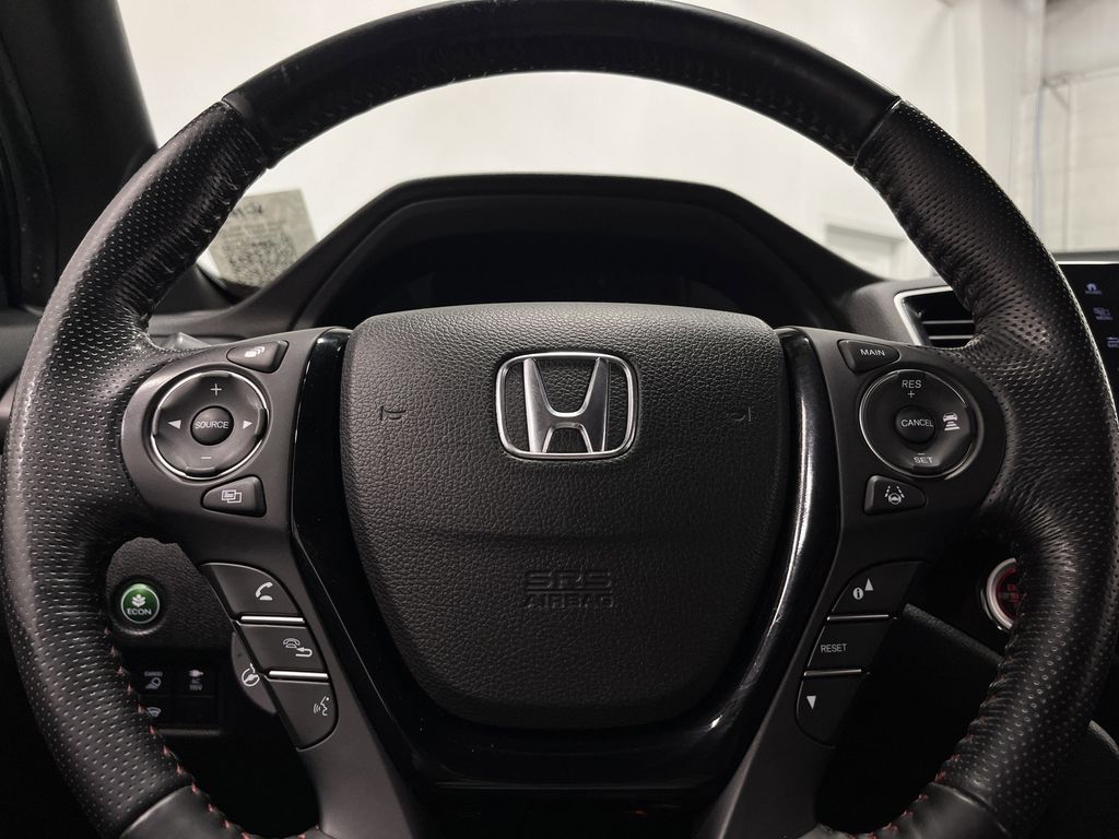 2021 Honda Ridgeline Black Edition photo 16