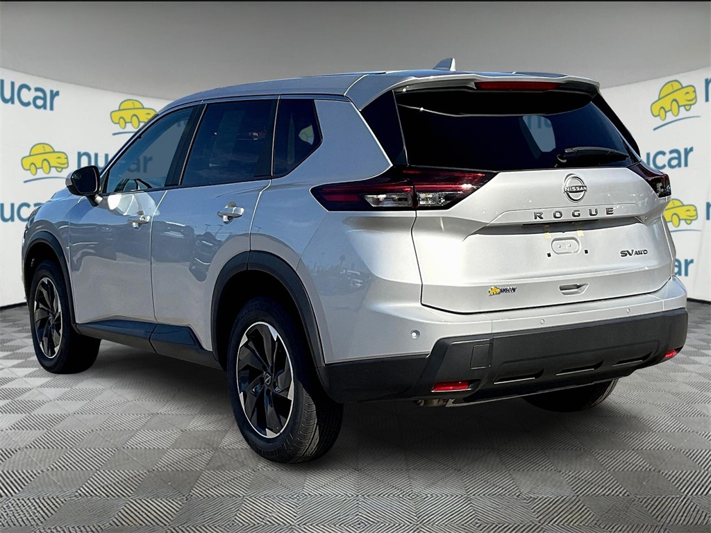2024 Nissan Rogue SV photo 3
