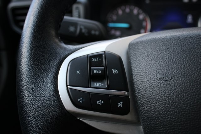 2023 Ford Explorer XLT photo 5