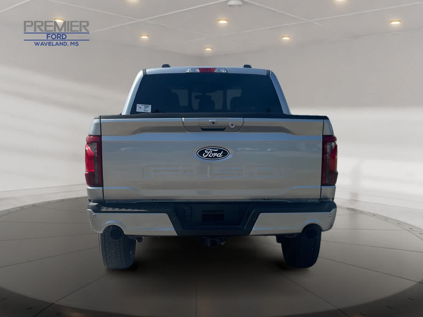 2025 Ford F-150 XLT photo 2