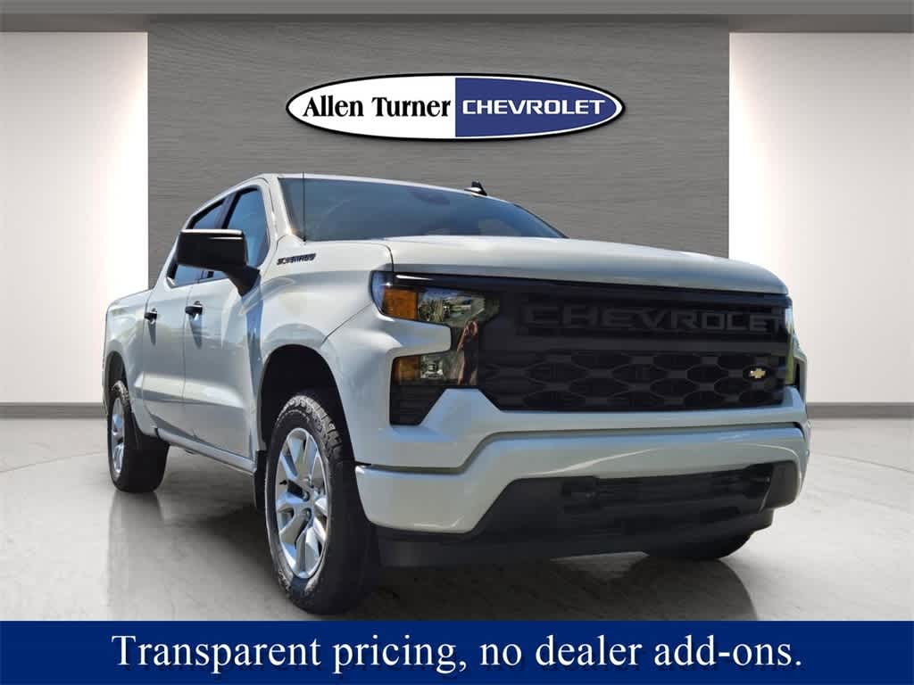 2025 Chevrolet Silverado 1500 Custom photo 2