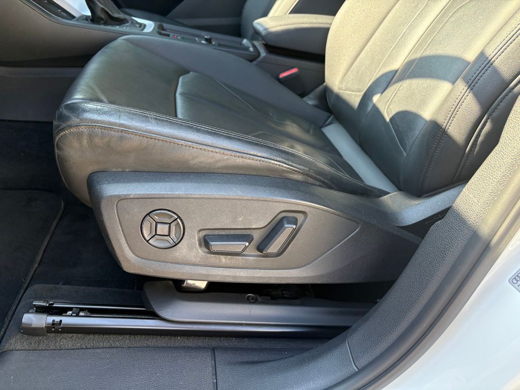 2021 Audi Q3 Premium S line photo 11