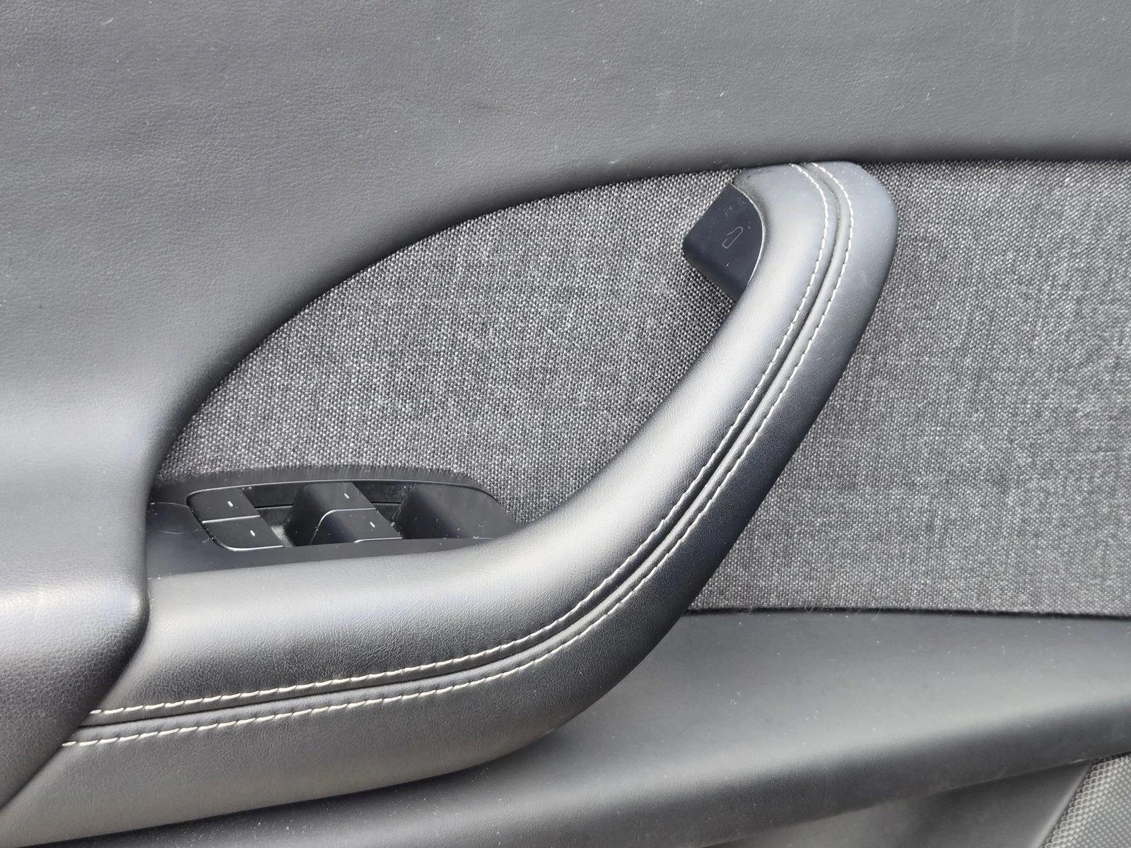2022 Tesla Model X photo 10