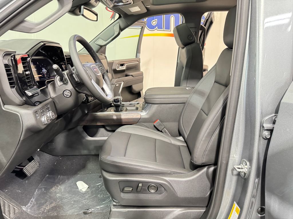 2026 Gmc Sierra 1500 SLT photo 8