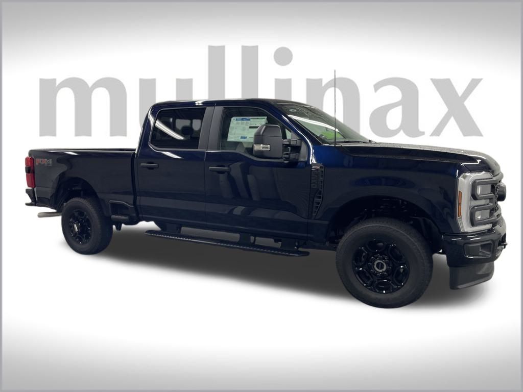 2025 Ford F-250 photo 2