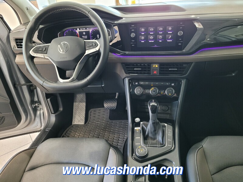 2022 Volkswagen Taos SEL photo 9