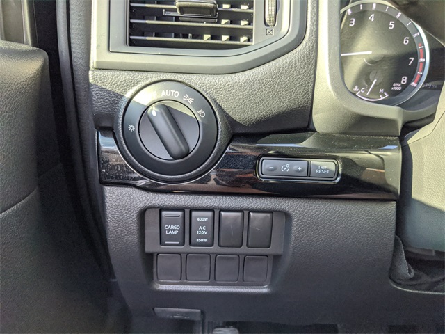 2024 Nissan Titan SV photo 22