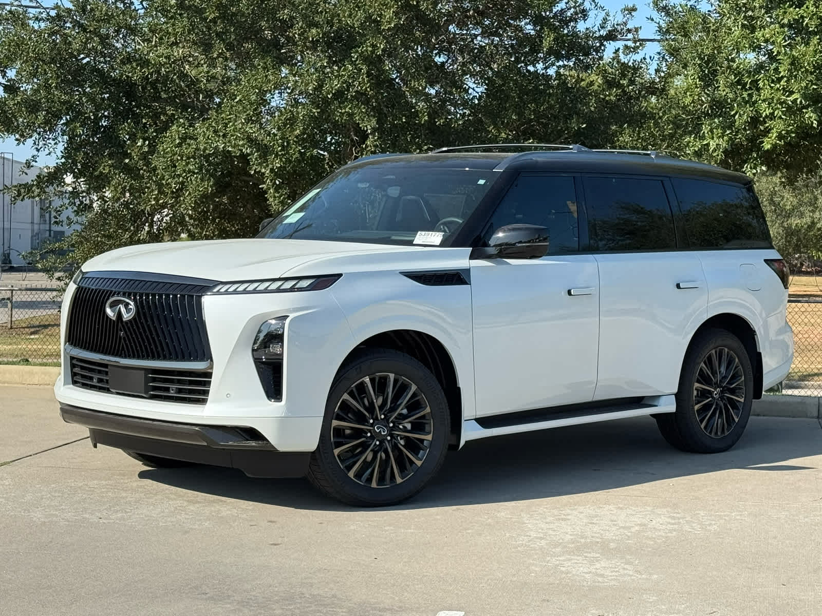 2026 INFINITI QX80 Autograph's photo