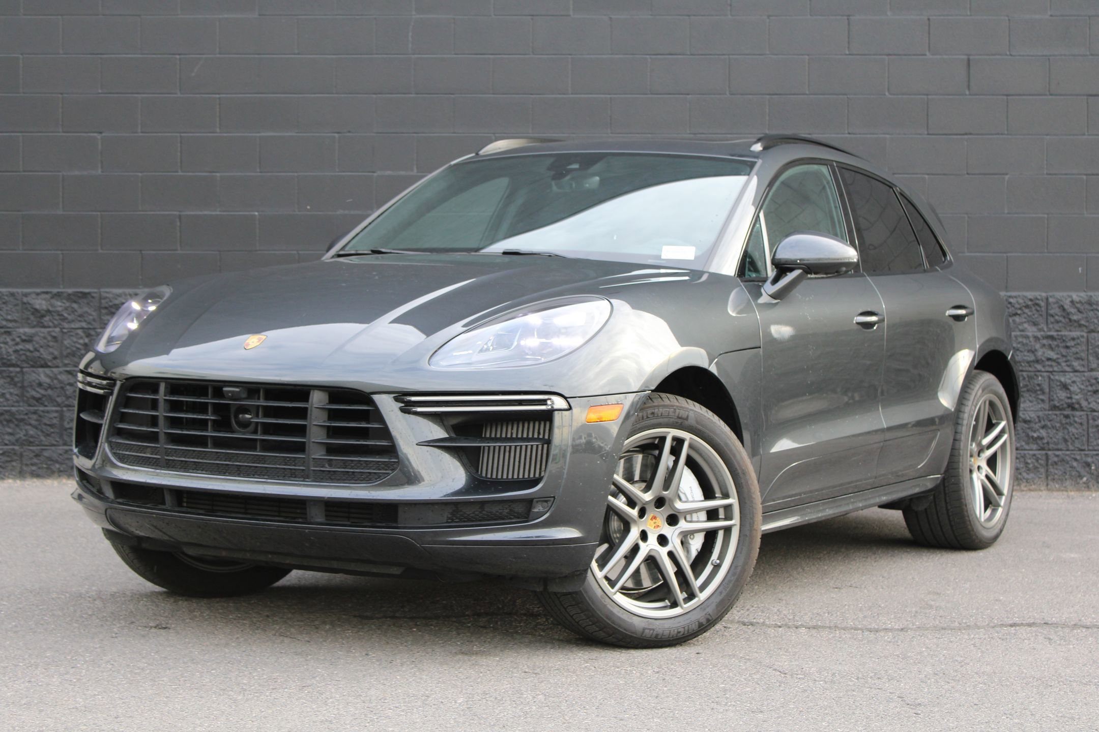 2021 Porsche Macan Turbo