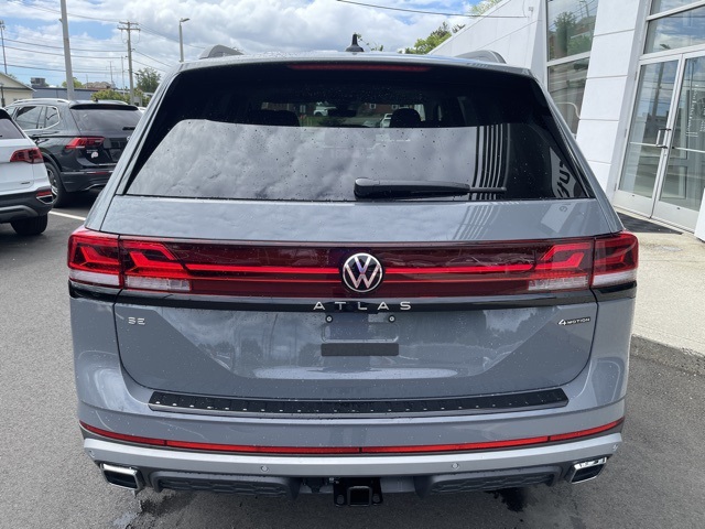 2025 Volkswagen Atlas SE Technology Peak Edition photo 6