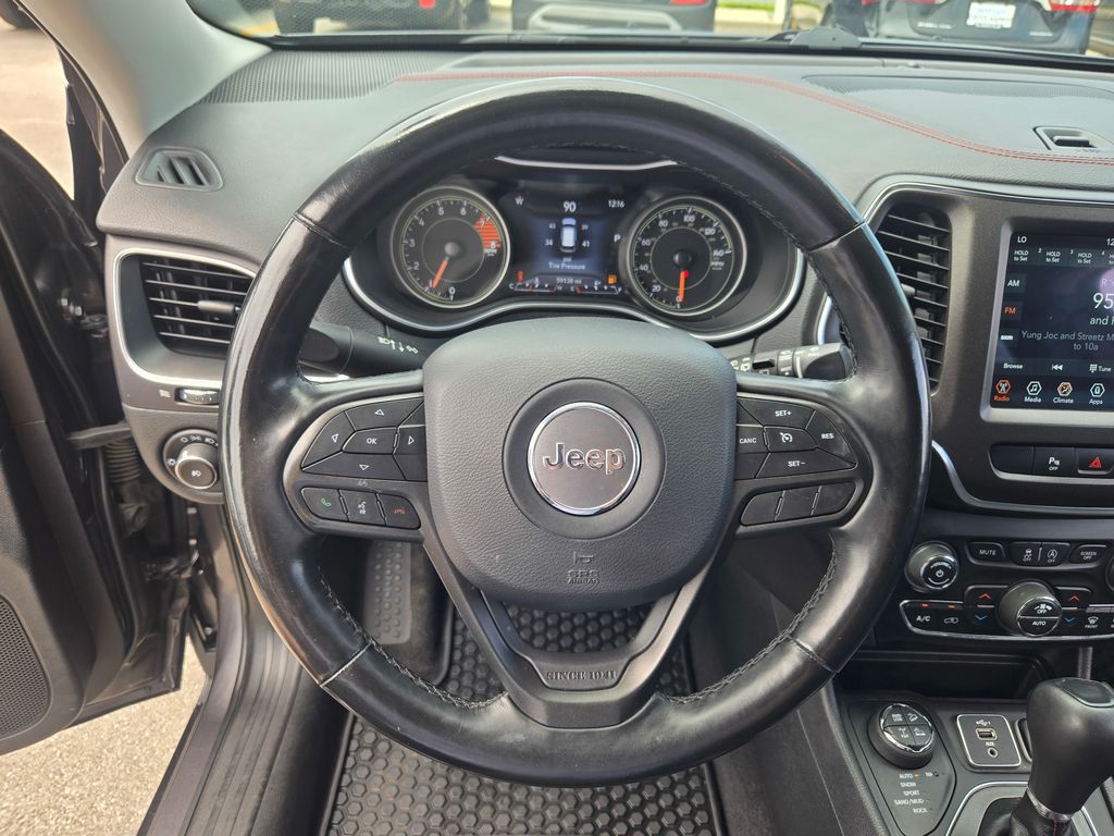 2021 Jeep Cherokee Trailhawk photo 25