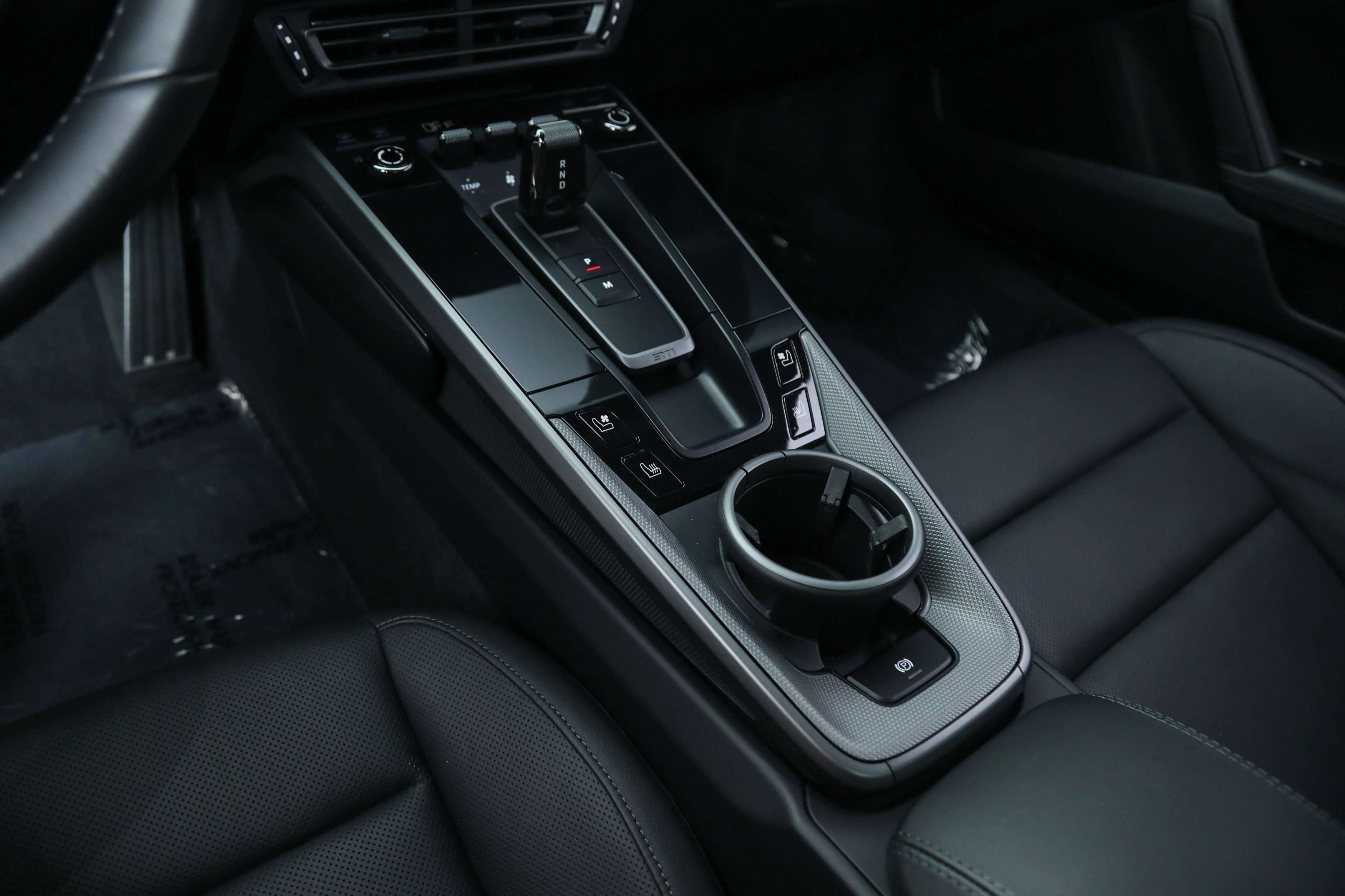 2022 Porsche 911 4 photo 26