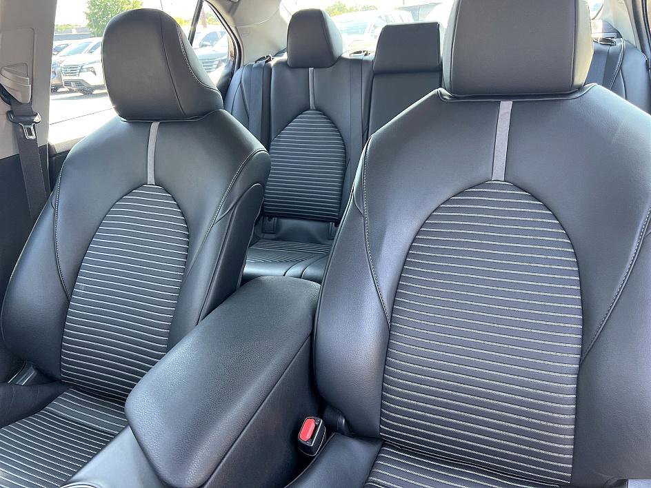2024 Toyota Camry SE photo 13