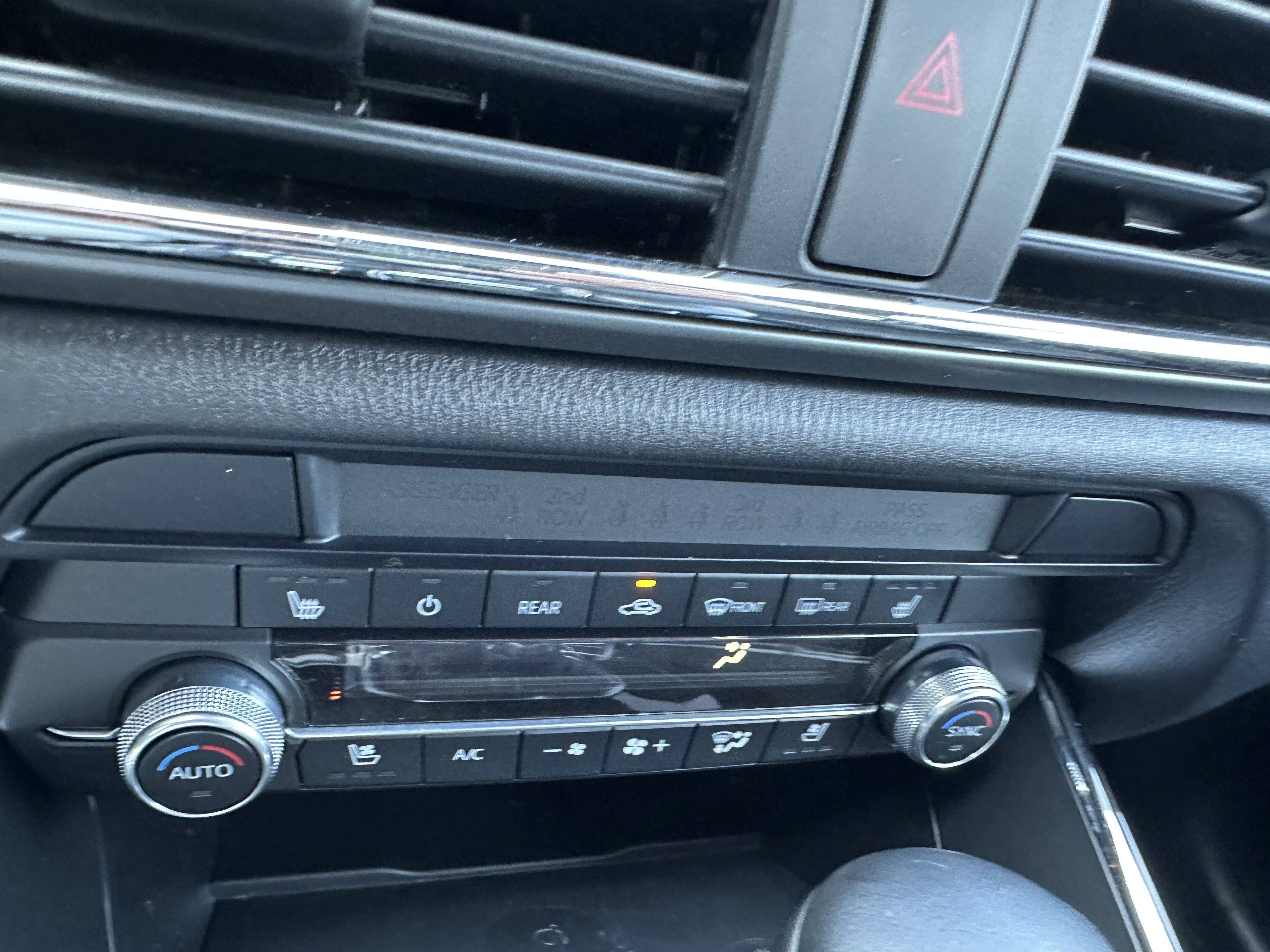 2022 Mazda CX-9 Touring photo 6