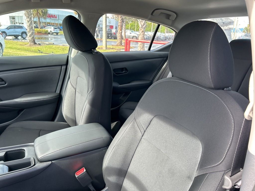 2025 Nissan Sentra S photo 13