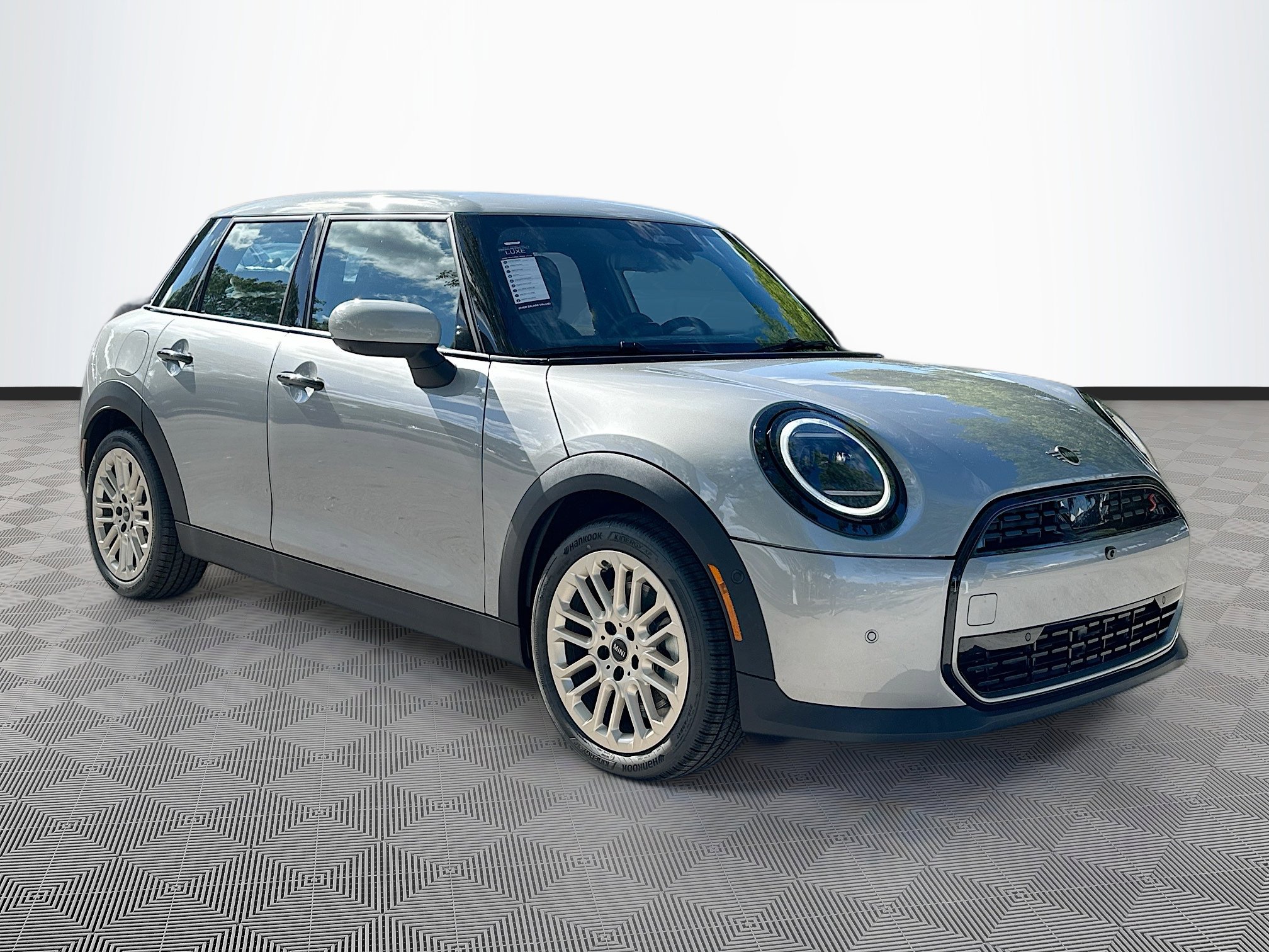 2026 MINI Hardtop 4 Door S's photo