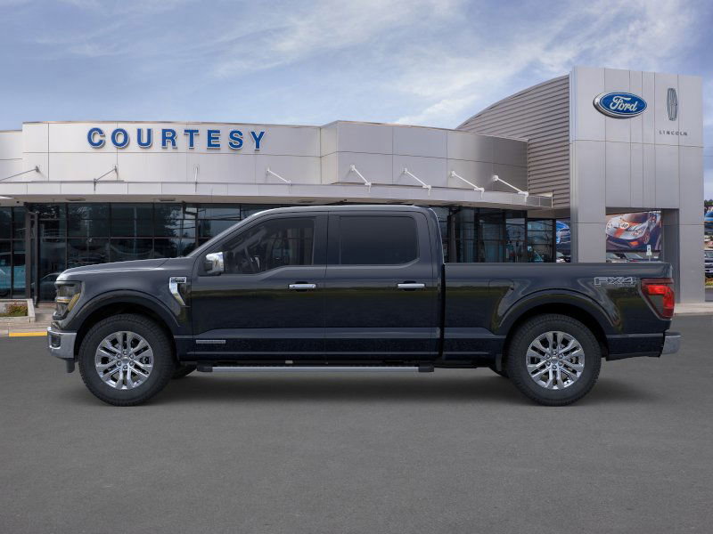 2025 Ford F-150 XLT photo 3