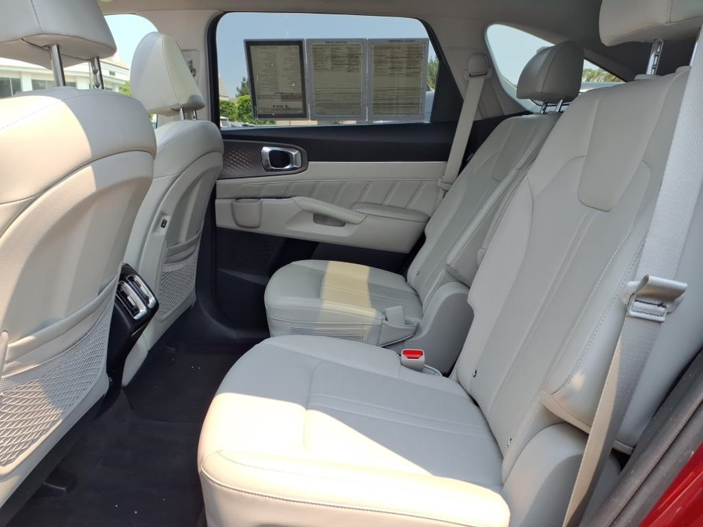 2024 Kia Sorento SX photo 11