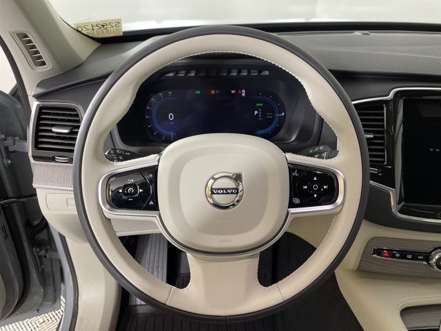 2025 Volvo XC90 T8 AWD Plus photo 22