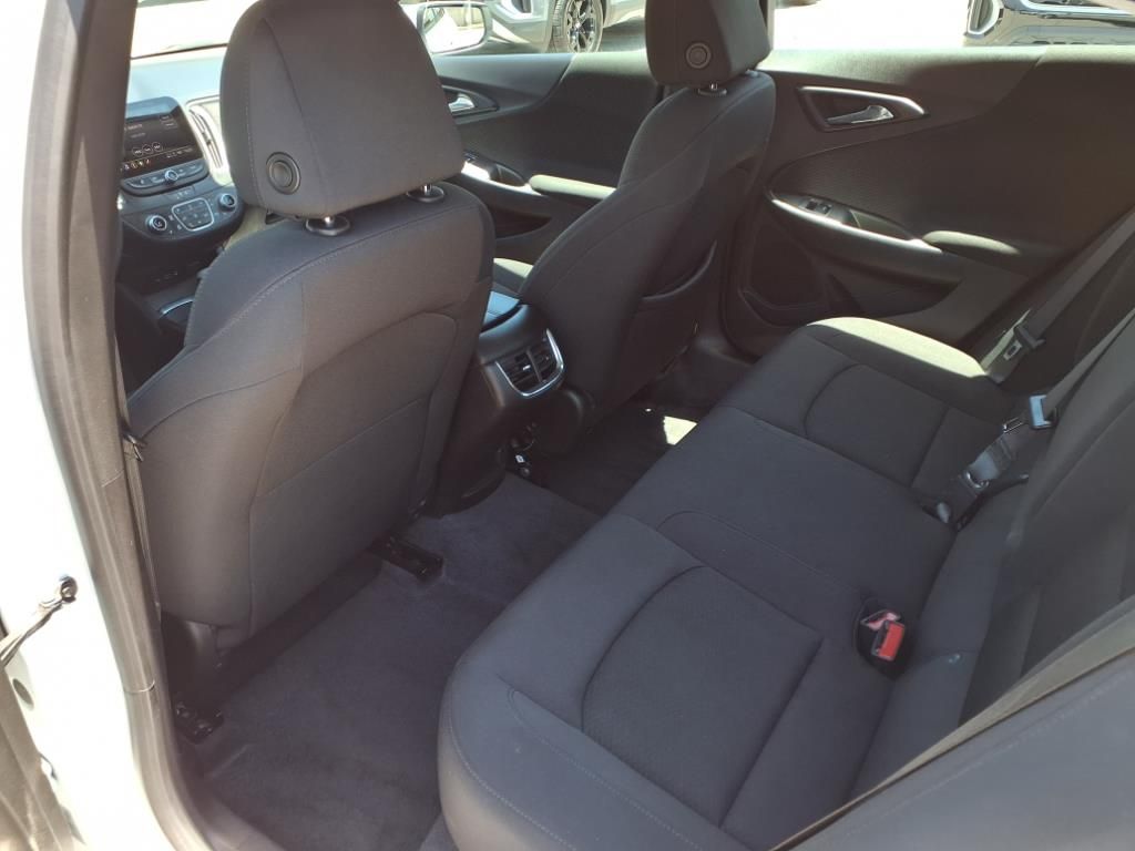 2023 Chevrolet Malibu 1LT photo 16