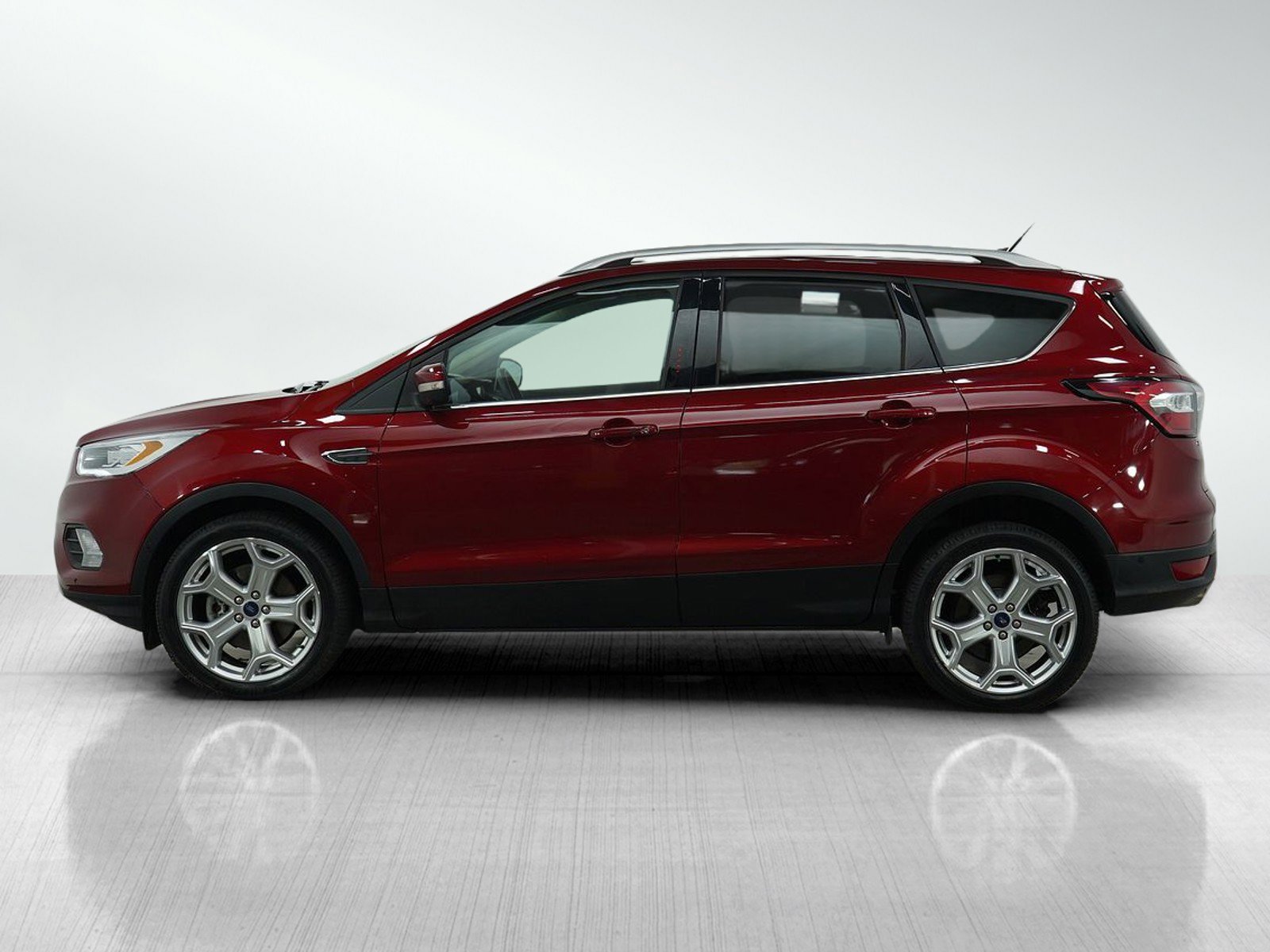 Used 2018 Ford Escape Titanium with VIN 1FMCU9J91JUC08431 for sale in Burnsville, Minnesota