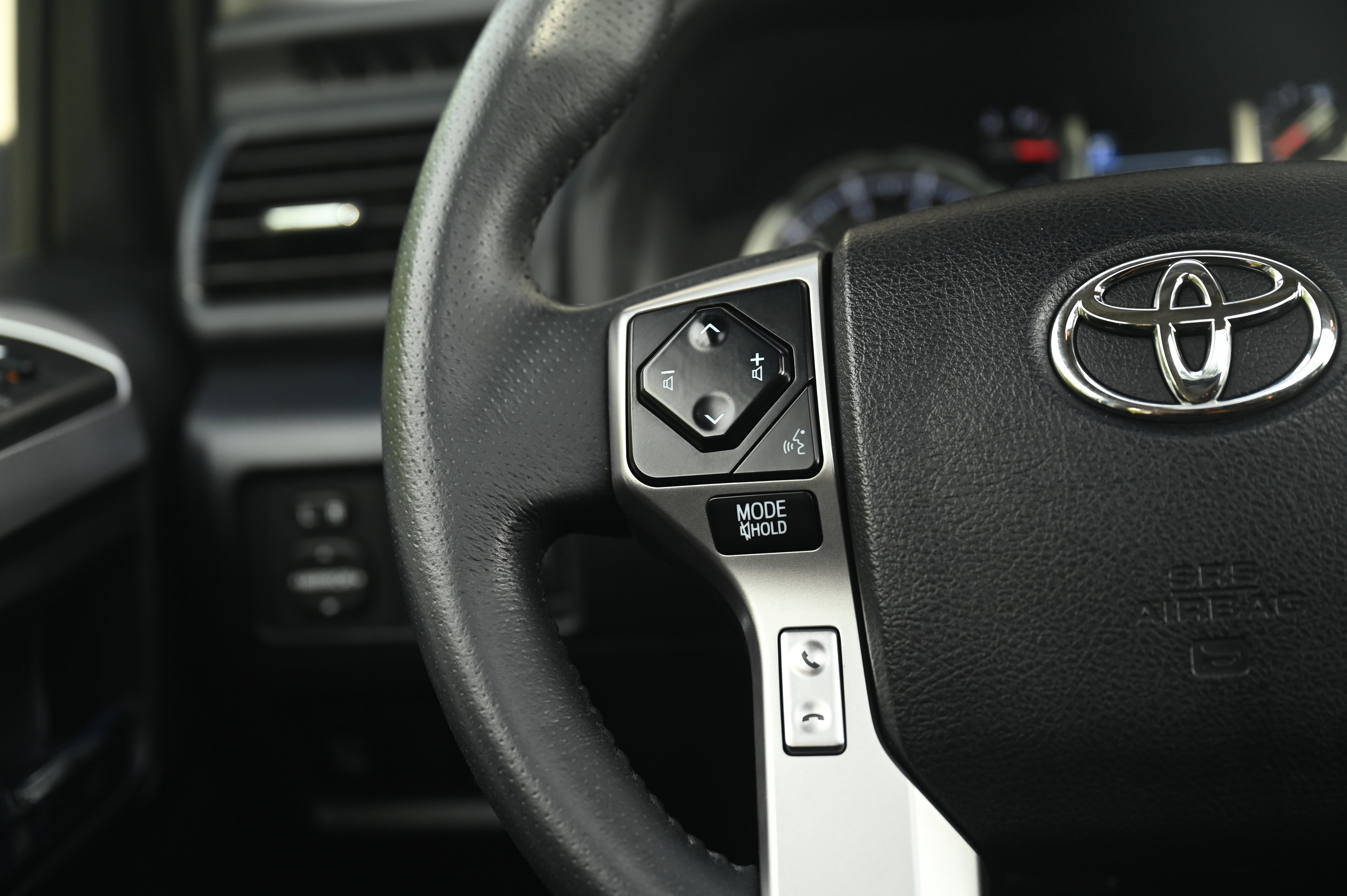 2022 Toyota 4Runner Limited photo 29