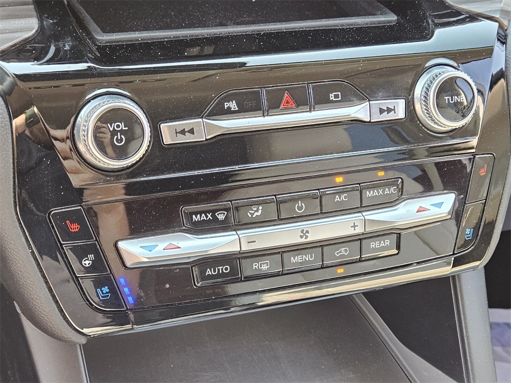 2022 Ford Explorer Limited photo 20