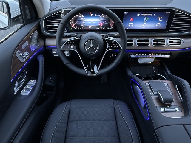 2026 Mercedes Benz GLS 450 4MATIC photo 10