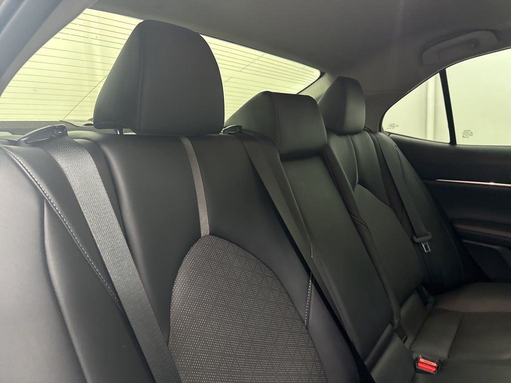 2022 Toyota Camry Hybrid XSE photo 20