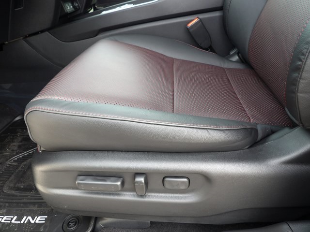 2026 Honda Ridgeline Black Edition photo 17