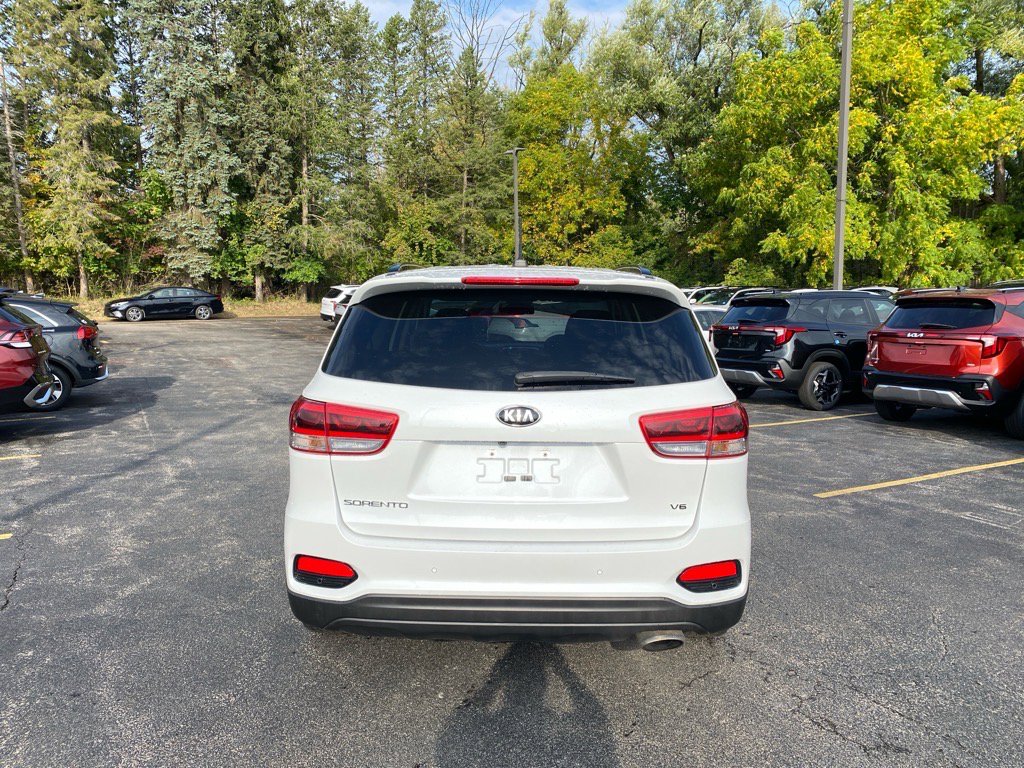 2019 Kia Sorento S photo 5