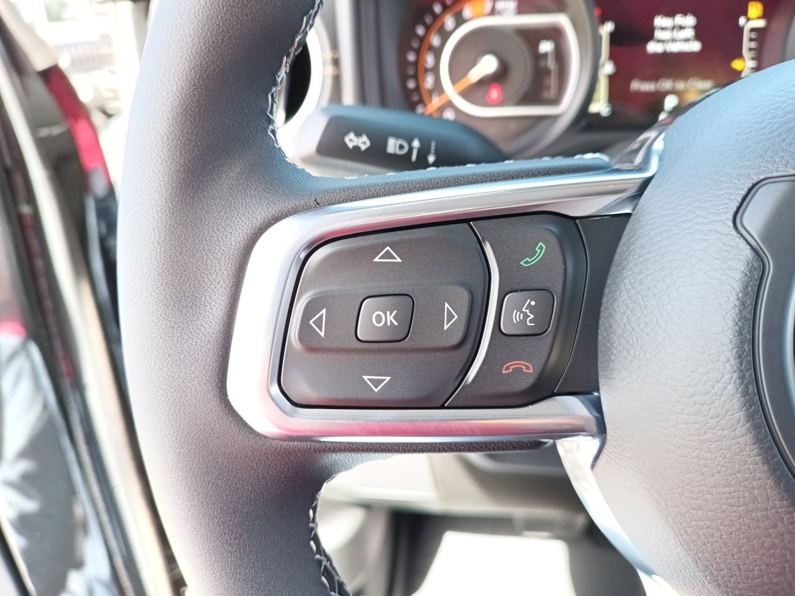 2025 Jeep Wrangler Sahara photo 21
